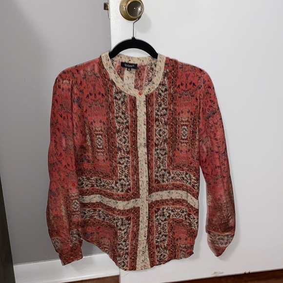 Tolani  boho beautiful 100 percent Silk button up blouse Size XS - Picture 9 of 9